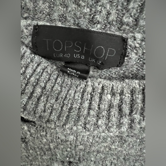 Topshop Women’s Gray and Black Crew Neck Distressed Sweater sz 8 - Picture 2 of 7